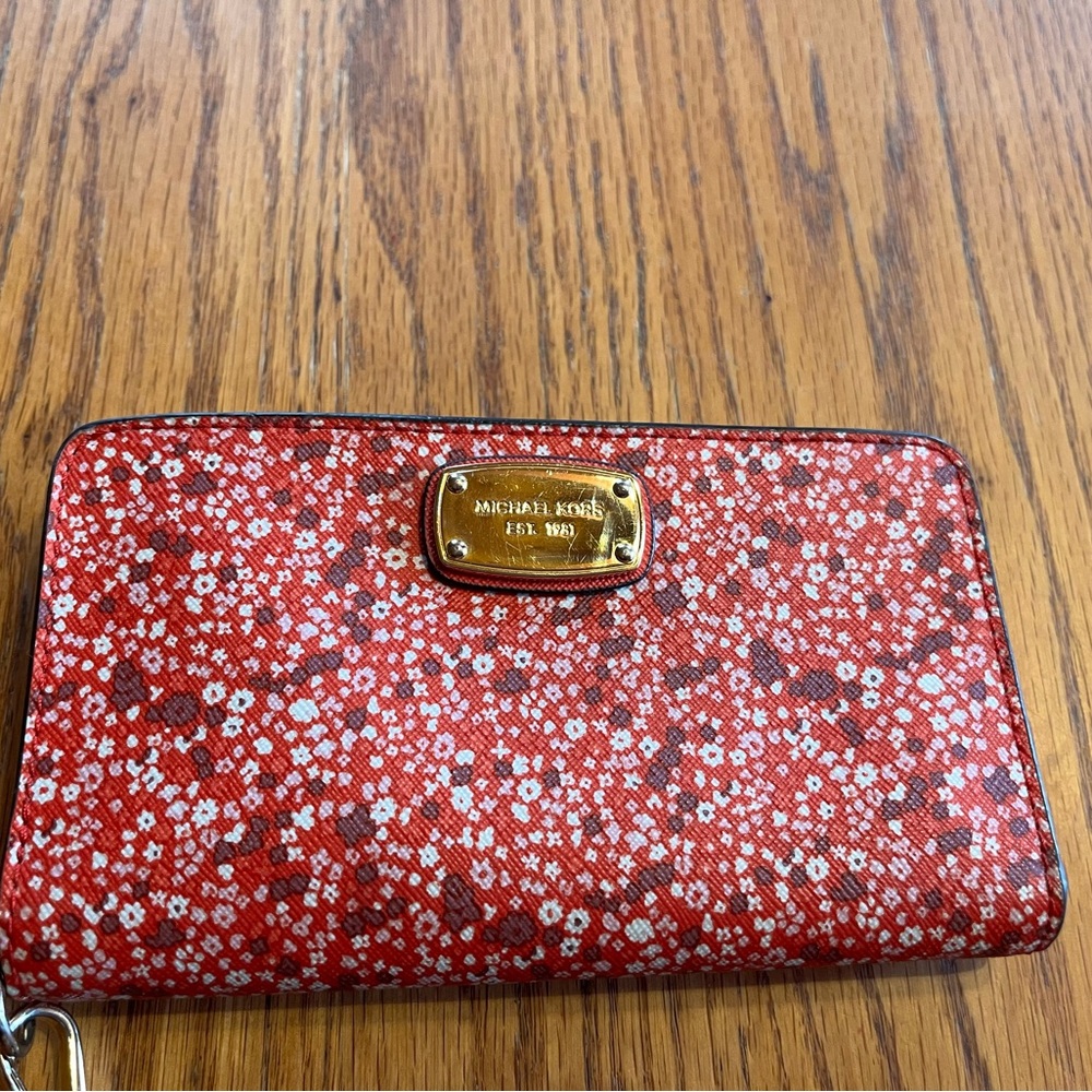 Michael Kors Red and White Floral Wristlet/phone case - Picture 5 of 7